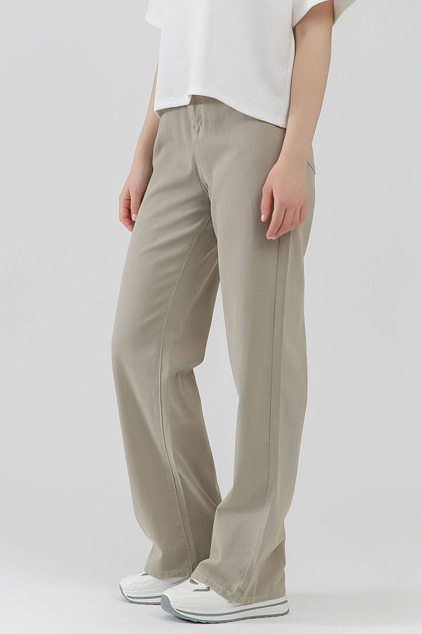 Женские джинсы